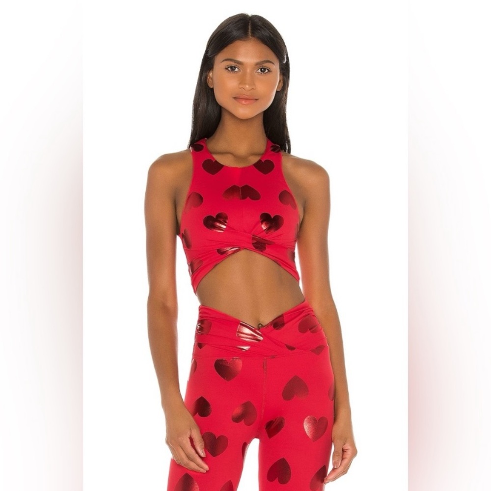 ISO!! Not for sale!!!! BEACH RIOT heart set Small or medium!
